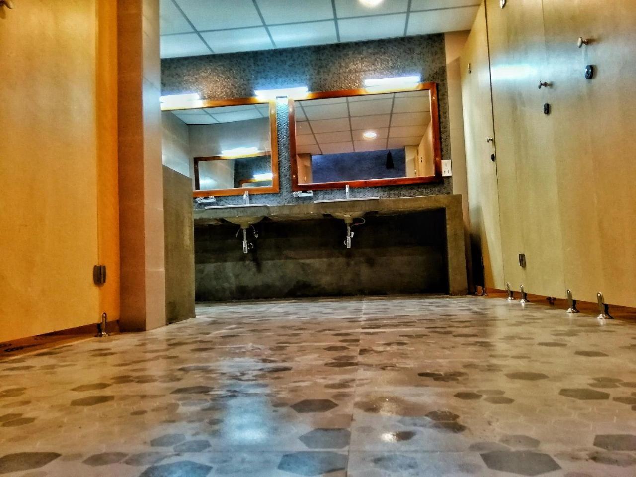 Hiriketiya Beach Hostels Dickwella Zewnętrze zdjęcie