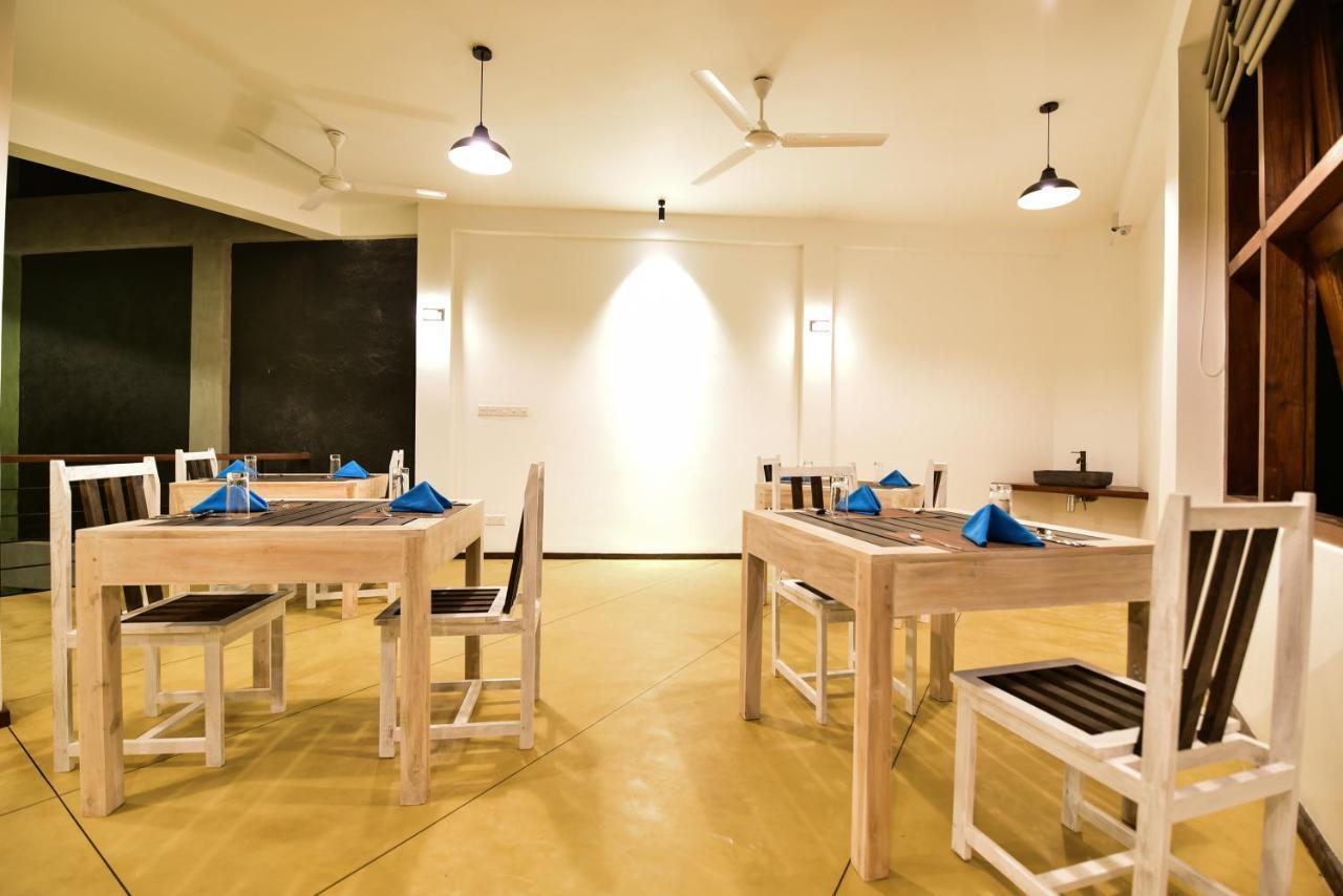 Hiriketiya Beach Hostels Dickwella Zewnętrze zdjęcie