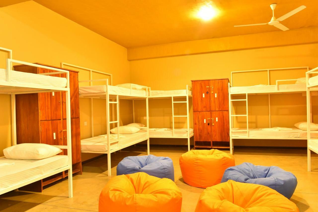 Hiriketiya Beach Hostels Dickwella Zewnętrze zdjęcie