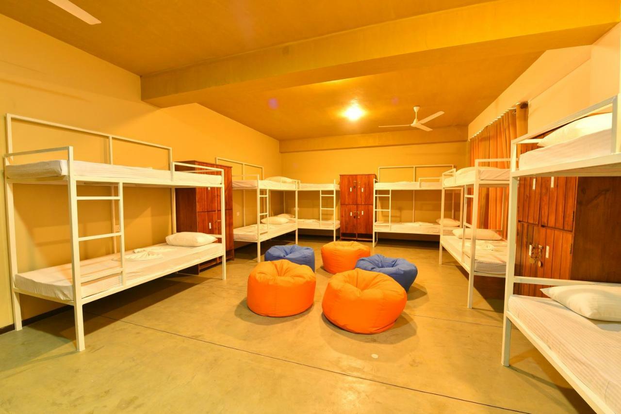 Hiriketiya Beach Hostels Dickwella Zewnętrze zdjęcie